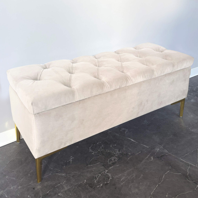 Pufa tapicerowana pikowana CLASSIC KREM MV ze schowkiem nóżki złote