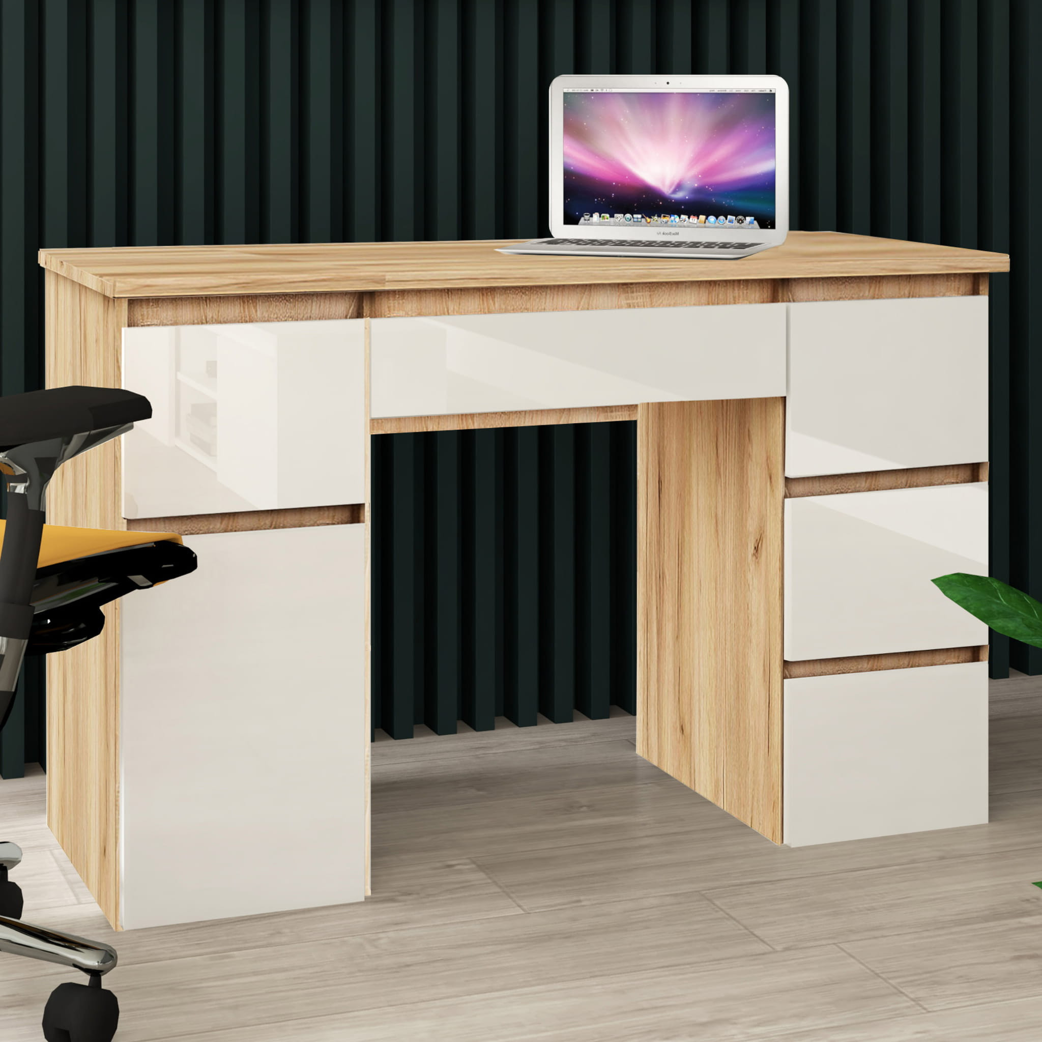 Jak dobrać biurko do bardzo małego pokoju?